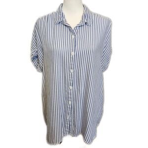5/$55 Beachlunchlounge soft short sleeved button-down casual blouse Large